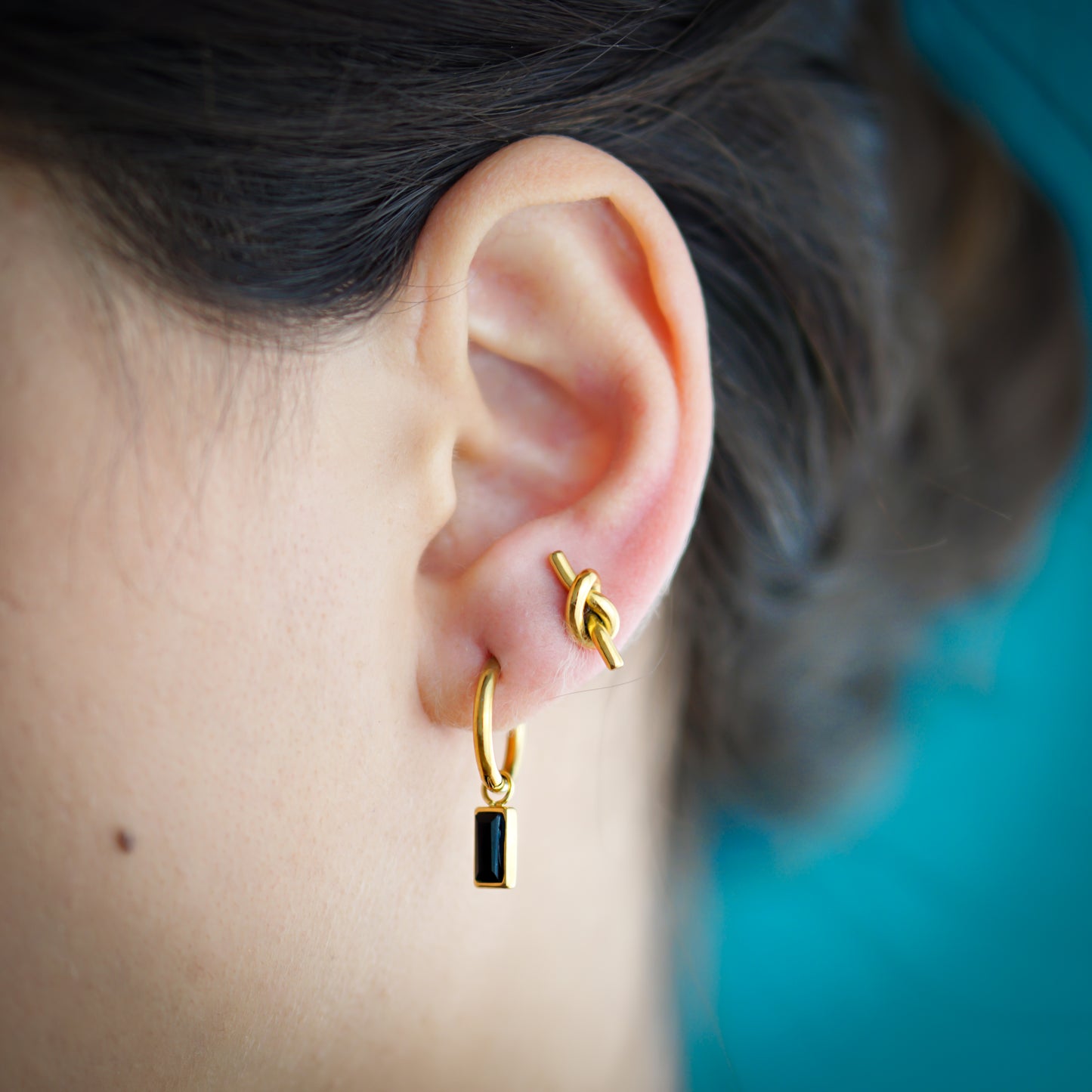Elegant Black Hoops Earring
