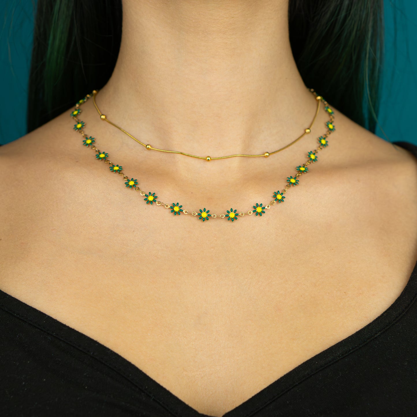 Green Daisies Classic Necklace
